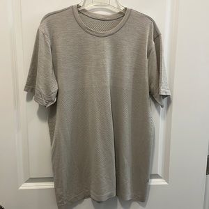 Mens lululemon shirt size large